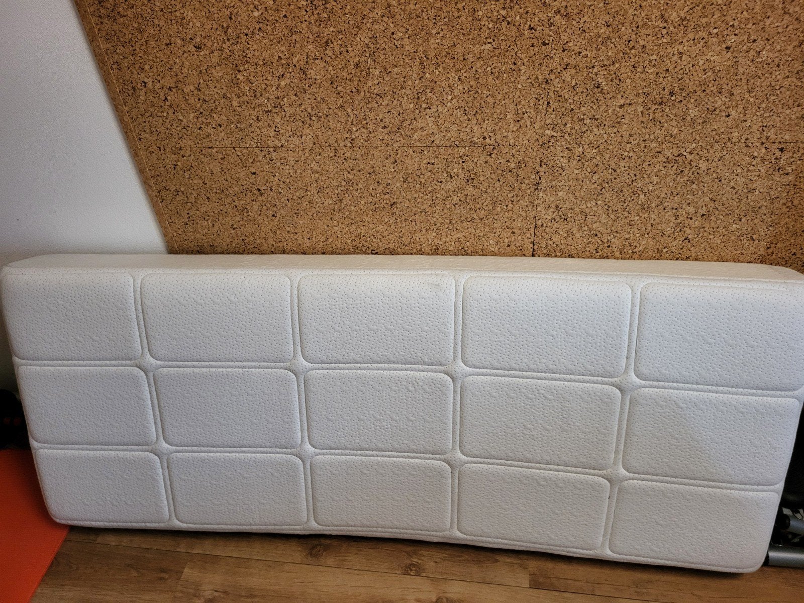 Gratis zeer nette eenpersoons matras met traagschuim, Ophalen, Zo goed als nieuw, Eenpersoons, Matras