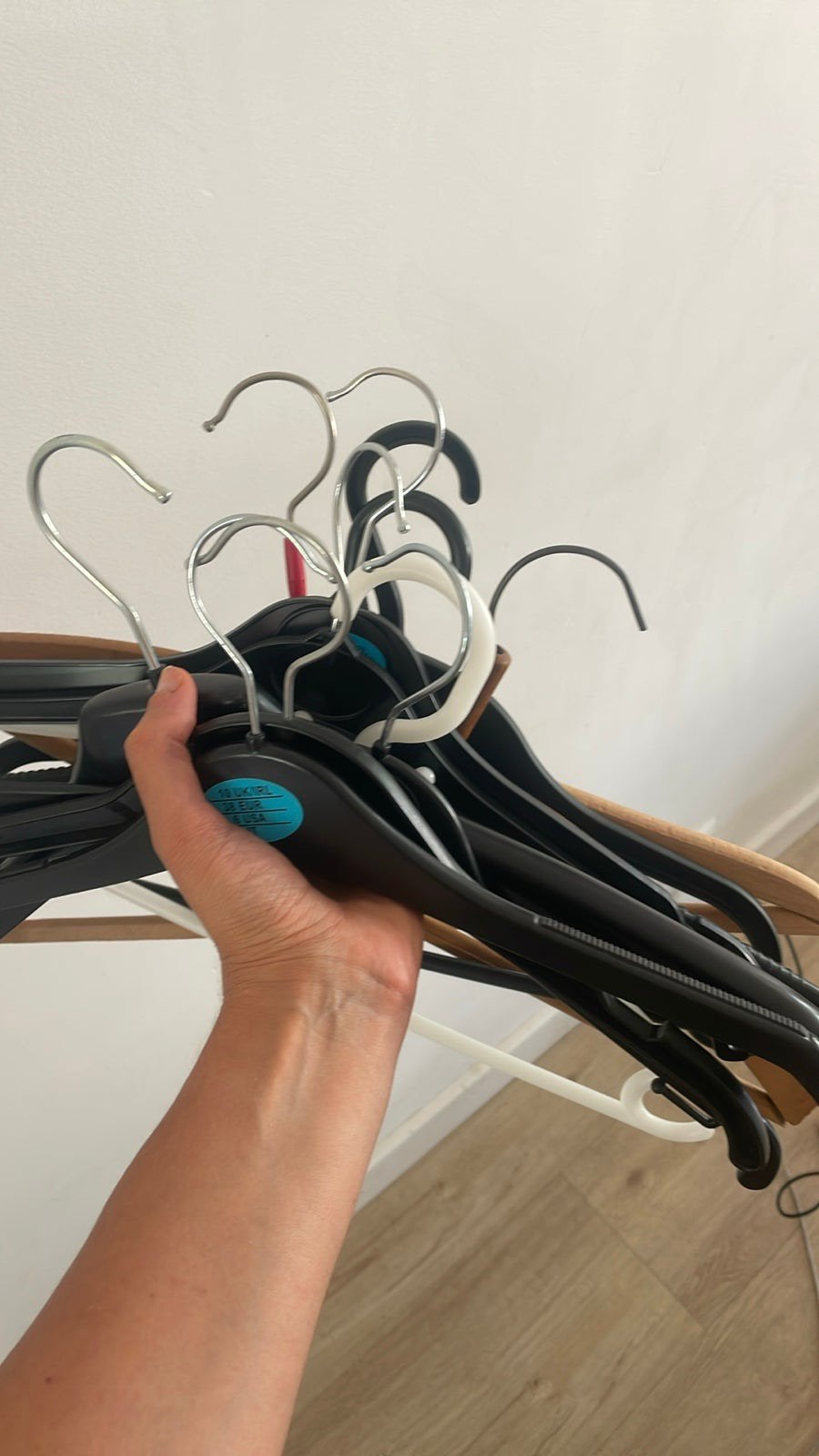 Hangers - gratis, Ophalen, Zo goed als nieuw
