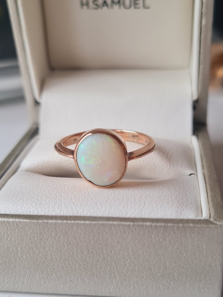 9 kt gouden ring met opaal, pinkring, Sieraden, Tassen en Uiterlijk, Wit, Nieuw, Ophalen of Verzenden, Kleiner dan 17