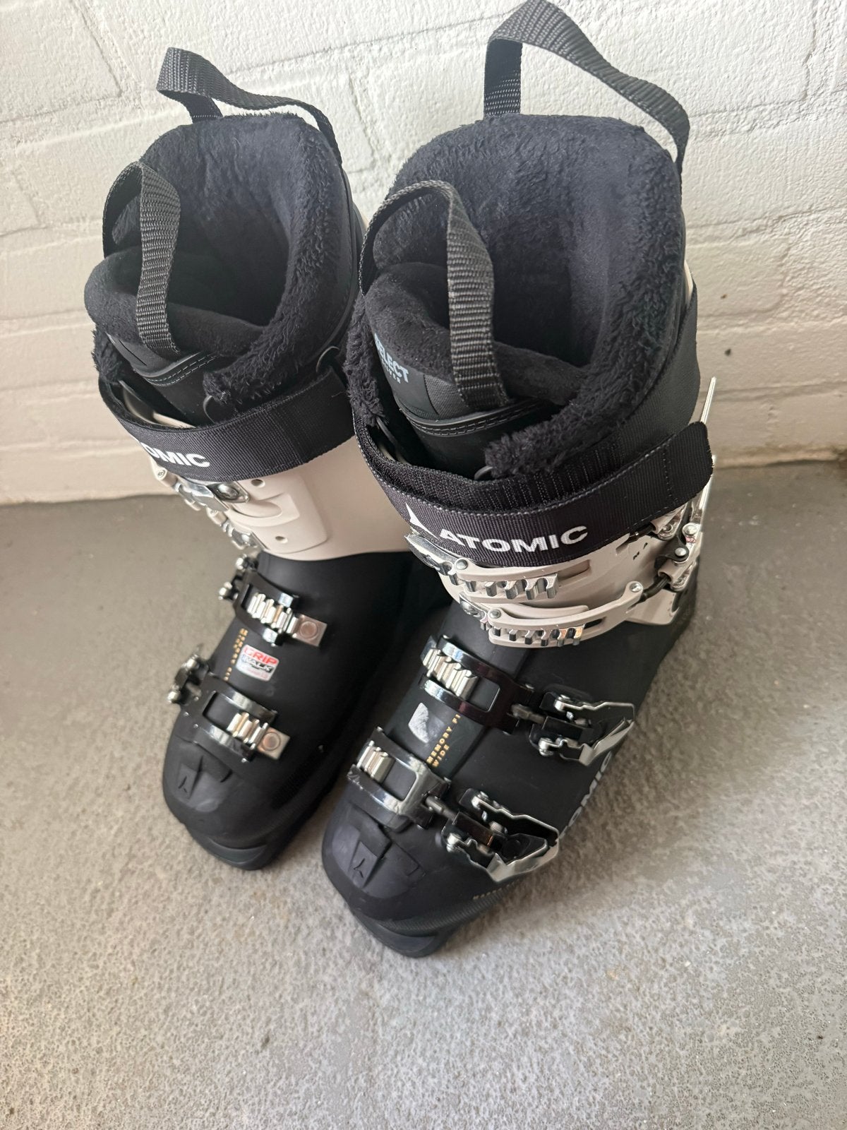 Atomic Hawx Magna 85 Ski Schoenen, Sport en Fitness, Skiën en Langlaufen, Ophalen, 160 tot 180 cm, Gebruikt, Schoenen