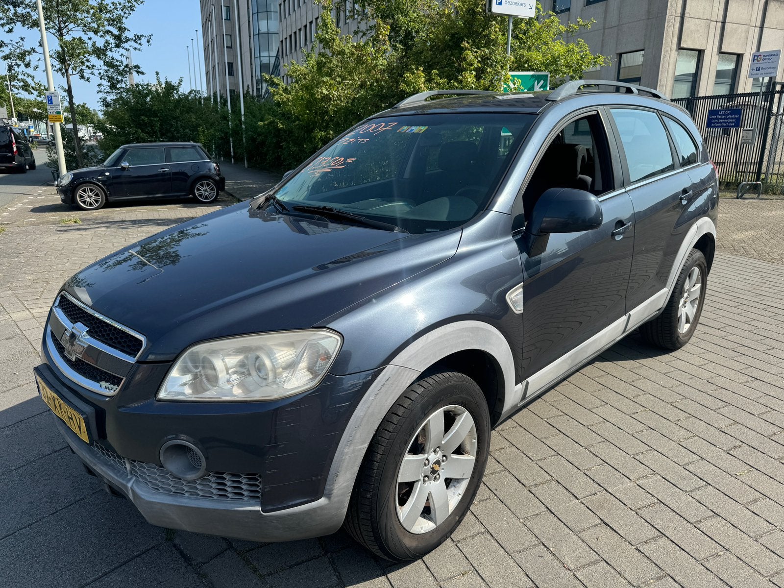 Chevrolet Captiva 2.4 2WD 2007 Grijs AIRCO 7 PERS, Auto's, Chevrolet, Zwart, 4 cilinders, 7 stoelen, Bedrijf