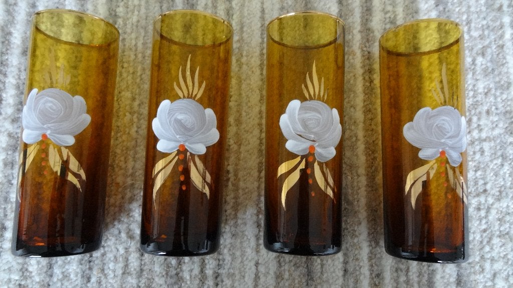 Glas Vintage glazen met bloemdecoratie * bruin * 4 voor € 22, Ophalen