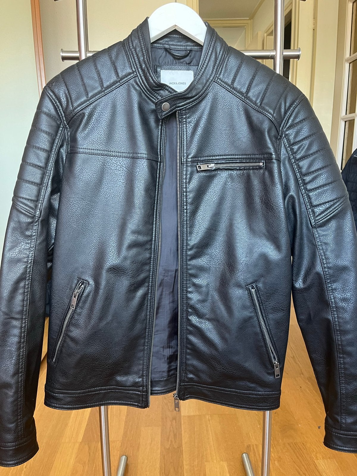 Jack & Jones Zwart Leren Jas - Maat M, Ophalen of Verzenden, Zo goed als nieuw, Maat 52/54 (L), Zwart