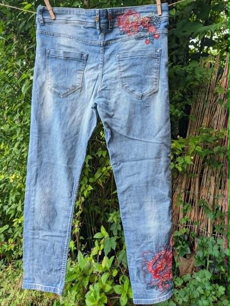DESIGUAL jeans maat 32/M, Blauw, Ophalen of Verzenden, Zo goed als nieuw, W30 - W32 (confectie 38/40)