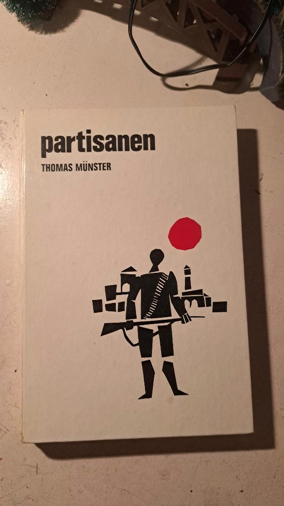Thomas Munster-Partisanen (Z261-62), Ophalen of Verzenden, Gelezen