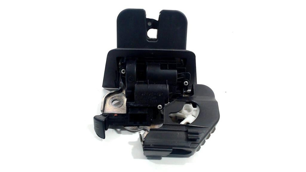 Slot mechaniek kofferdeksel achterklep elektrisch Audi A4, Auto-onderdelen, Onderdelen@venauto.nl, Van der Ven Autorecycling B.V.