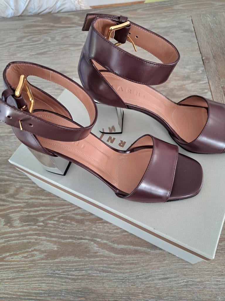 Marni Sandalen met hak maat 39.5, Bruin, Zo goed als nieuw, Marni, Sandalen of Muiltjes