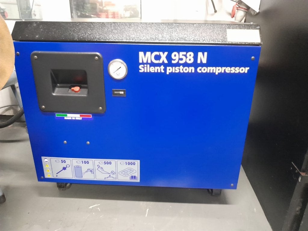 te koop MCX Compressor 958N, Ophalen, Zo goed als nieuw, Minder dan 200 liter/min, Geluidgedempt