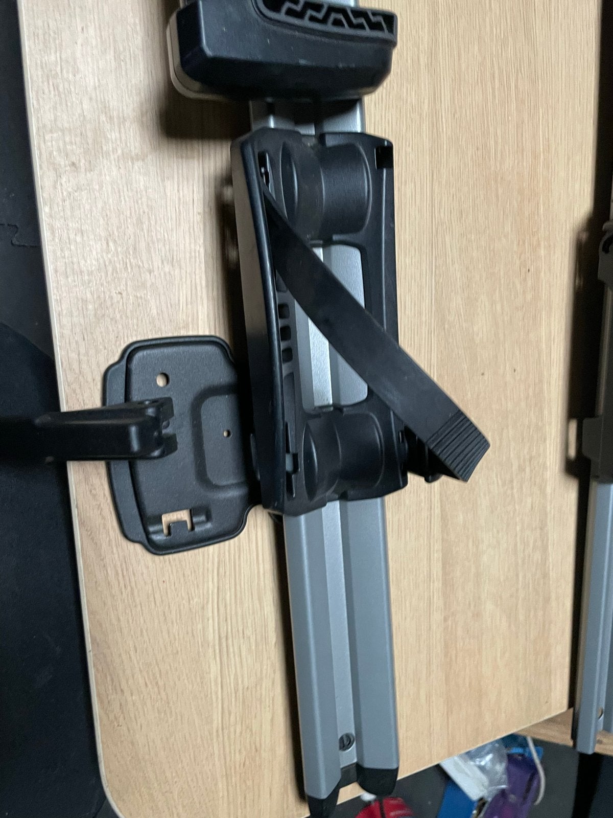 Thule 598 dak fietsendragers - 2 stuks, Auto diversen, Ophalen of Verzenden, 2 fietsen, Gebruikt, Dakdrager