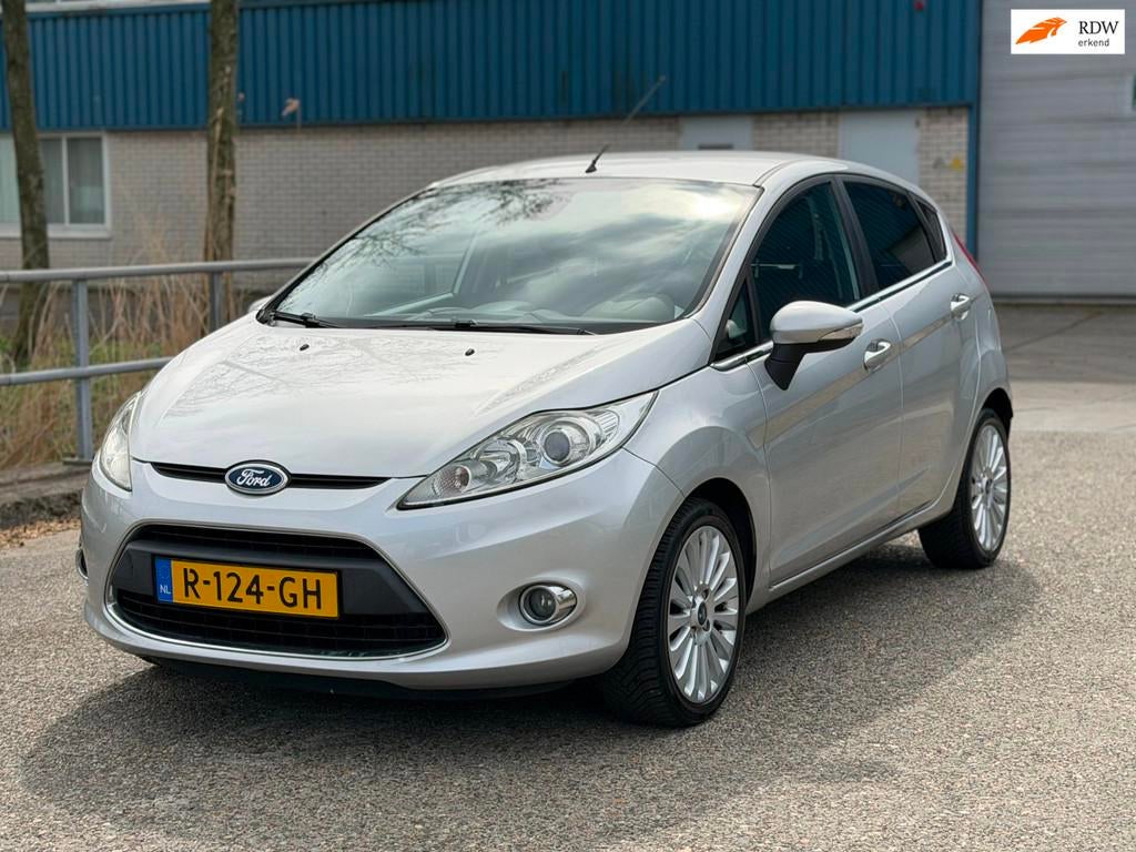 Ford Fiesta 1.4 Trend Clima 5 deurs! LM velgen! 1 jaar APK!, Voorwielaandrijving, Bedrijf, Handgeschakeld, Fiësta
