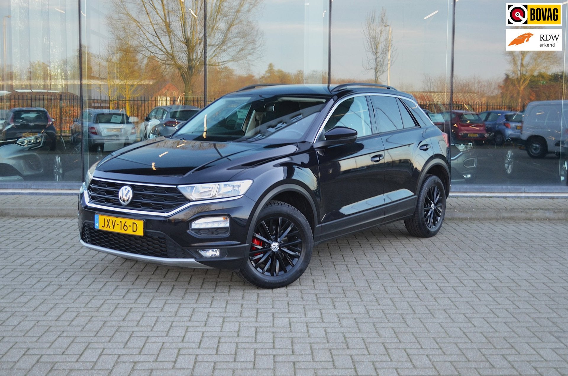 Volkswagen T-ROC 1.5 TSI Sport | Automaat | Stoelverwarming, Auto's, Volkswagen, Stof, 4 cilinders, 150 pk, Zwart