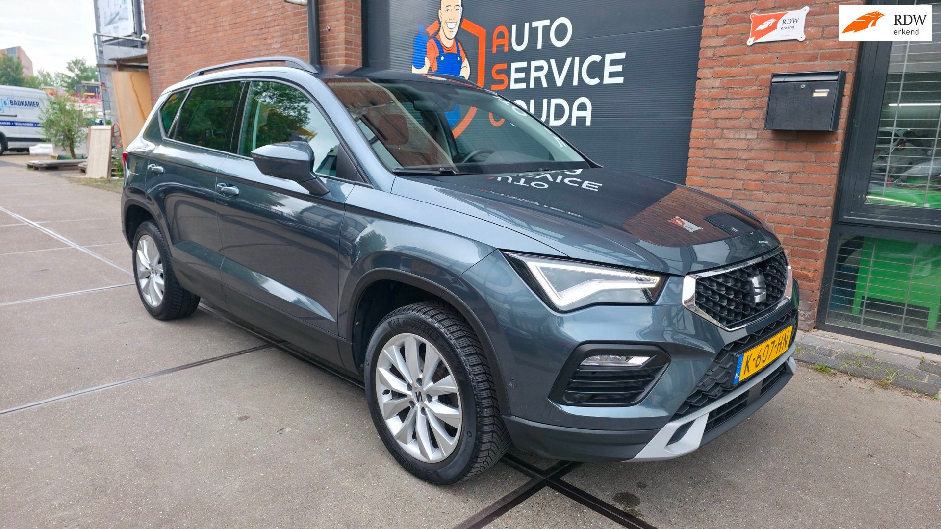 Seat Ateca 1.5 TSI Style Business Intense l Trekhaak l carpl, Dealer onderhouden, Euro 6, 4 cilinders, Ateca
