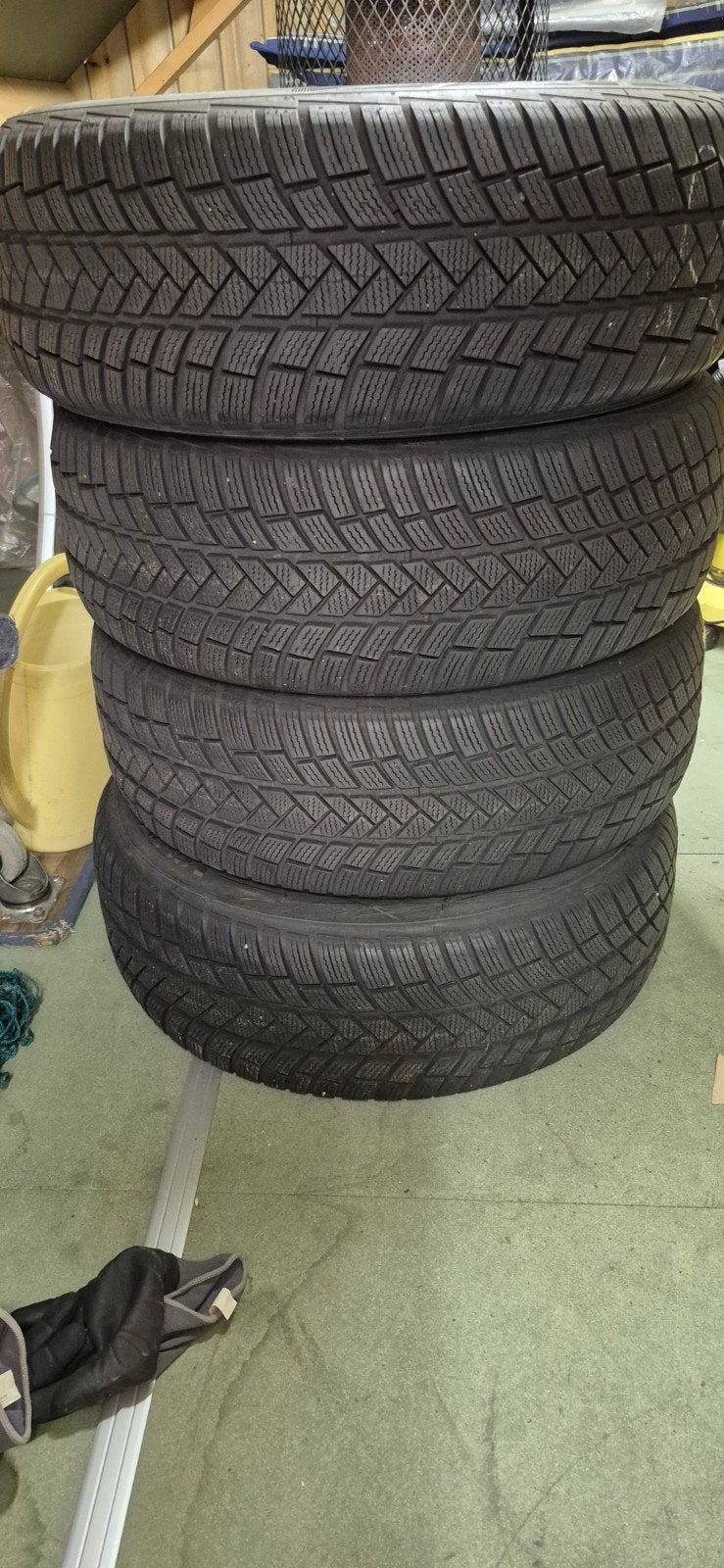 winterbanden, Auto-onderdelen, Banden en Velgen, Ophalen, 18 inch, Winterbanden, 235 mm