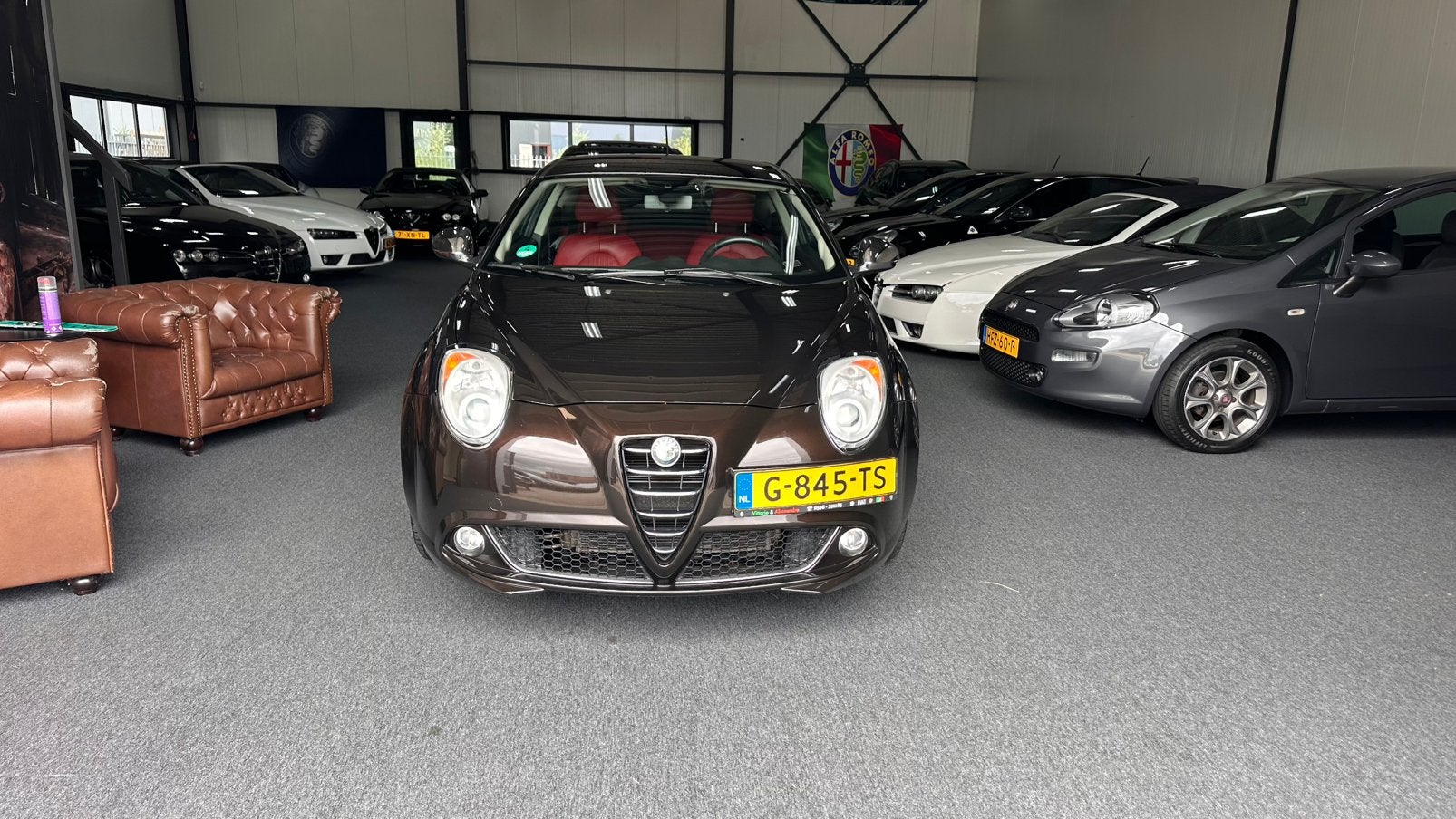 Alfa Romeo MiTo 1.4 16V 2009 Bruin Airco, Auto's, Alfa Romeo, Voorwielaandrijving, Bruin, 1055 kg, 49 €/maand