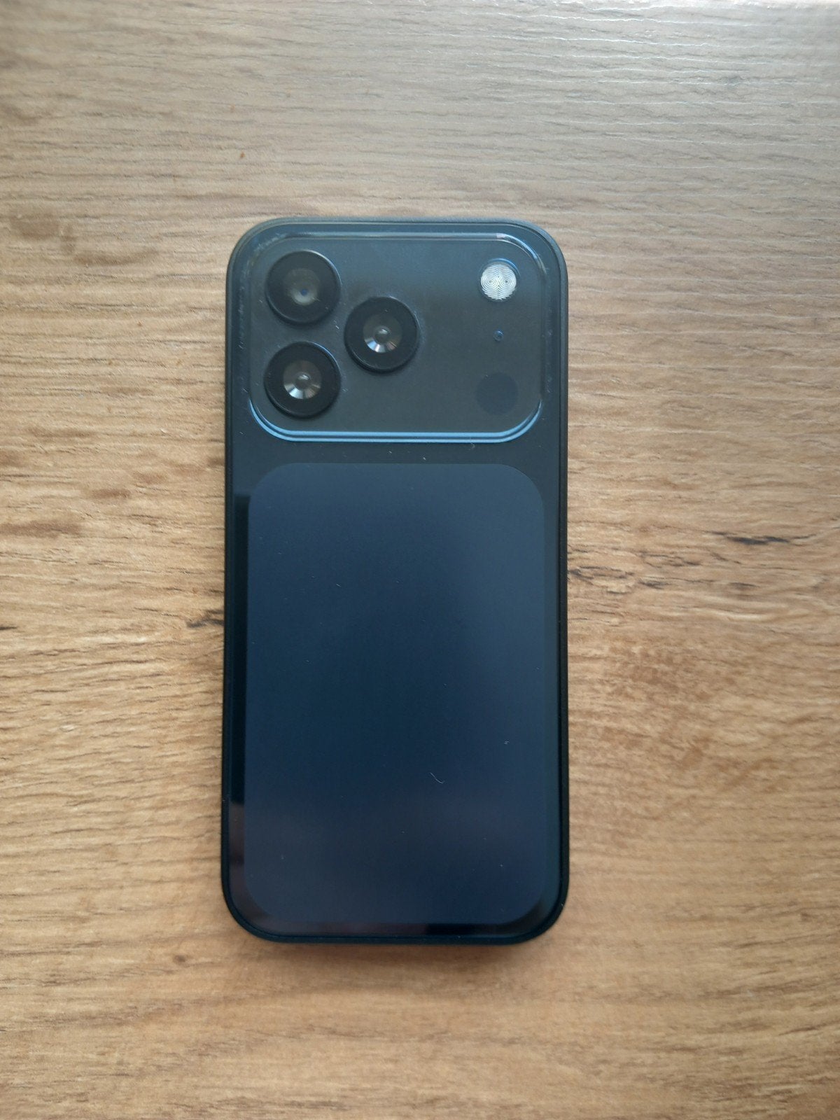 Mini phone donker blauw (4,5cm  9,5cm, Telecommunicatie, Mobiele telefoons | Overige merken, Verzenden, Gebruikt, 6 megapixel of meer