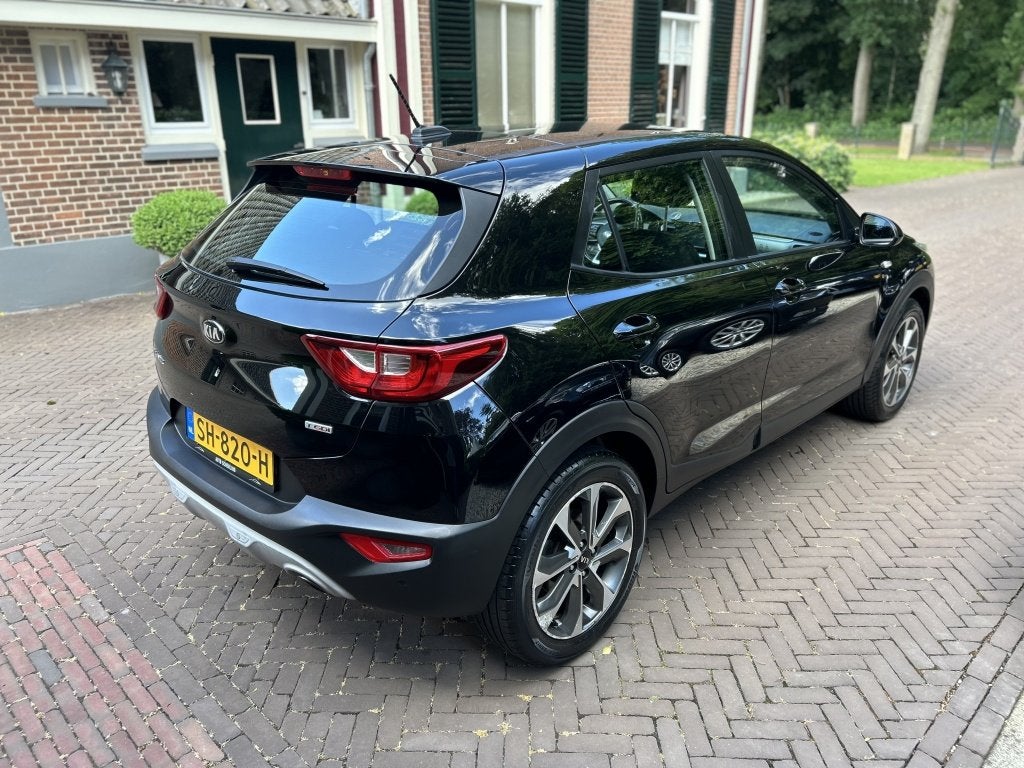 Kia Stonic 1.0 T-GDi 120pk Navi, Camera, Carplay, 17" LMV De, Auto's, Lichtsensor, Gebruikt, Euro 6, Met garantie (alle)
