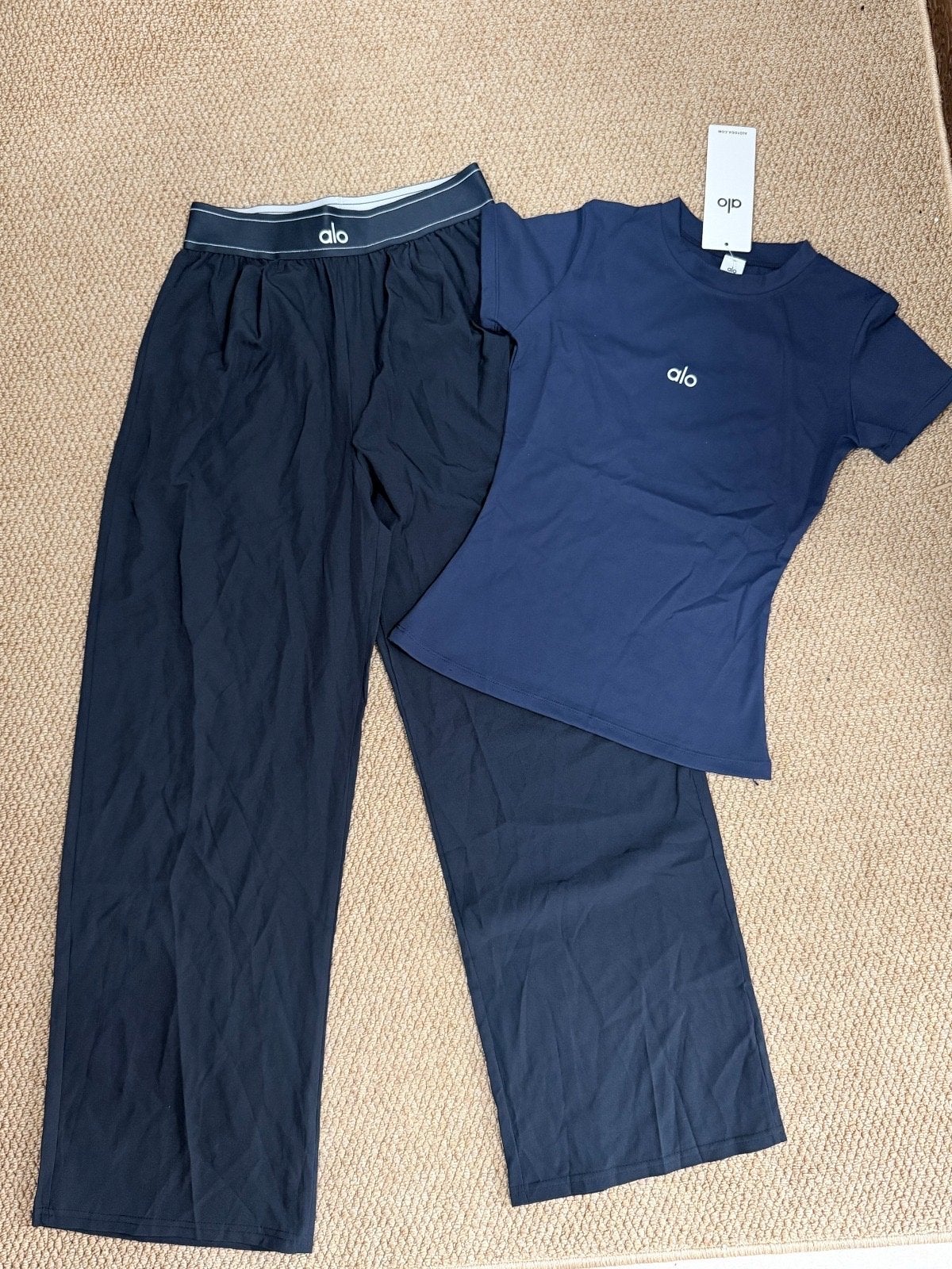 Alo Yoga Set - Broek en T-shirt, Maat 38/40 (M), Blauw, Nieuw, Ophalen of Verzenden