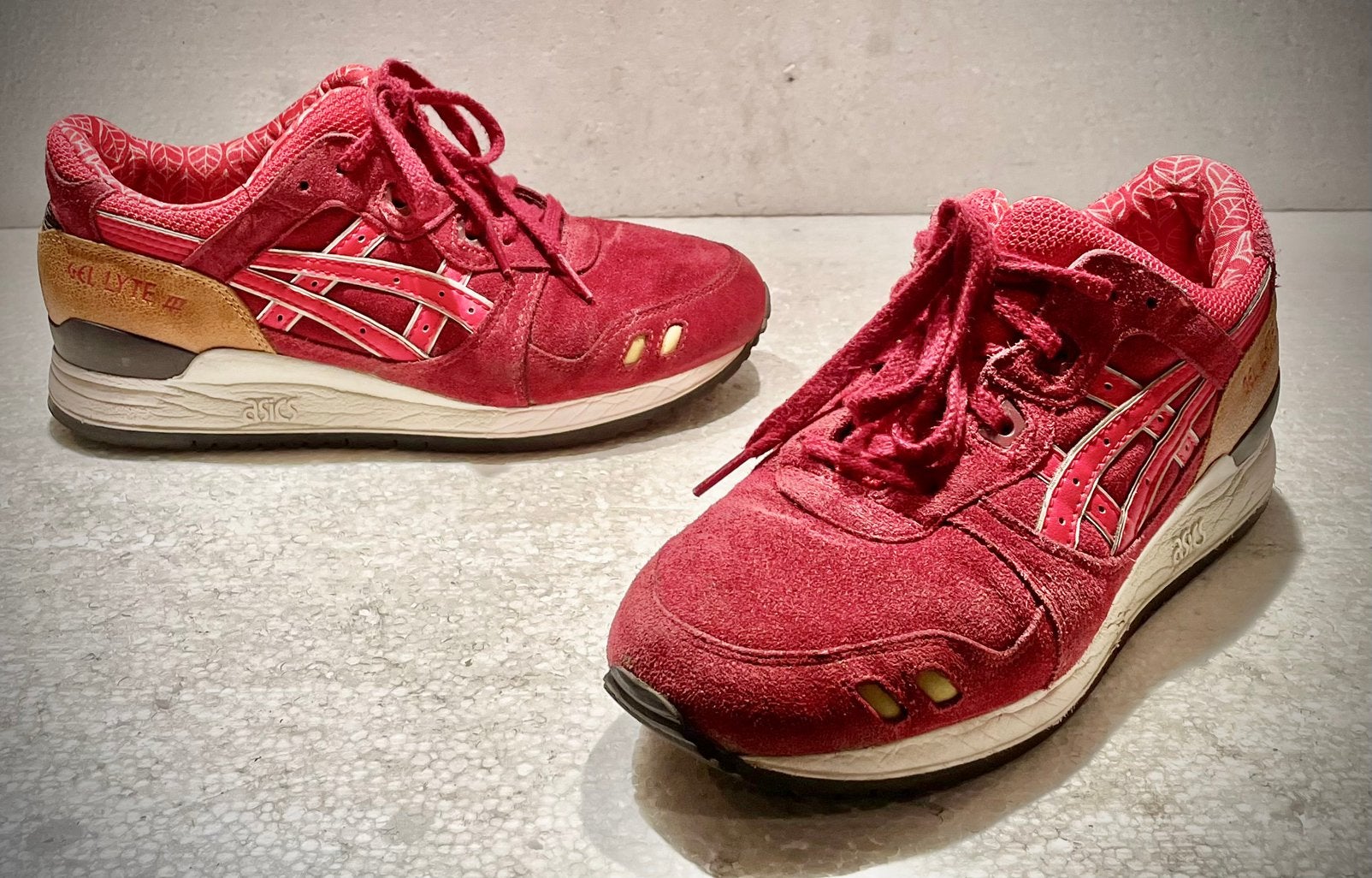 Asics Gel Lyte 3 Bordeaux rood sport schoenen sneakers 39,5, Kleding | Dames, Schoenen, Ophalen of Verzenden, Rood