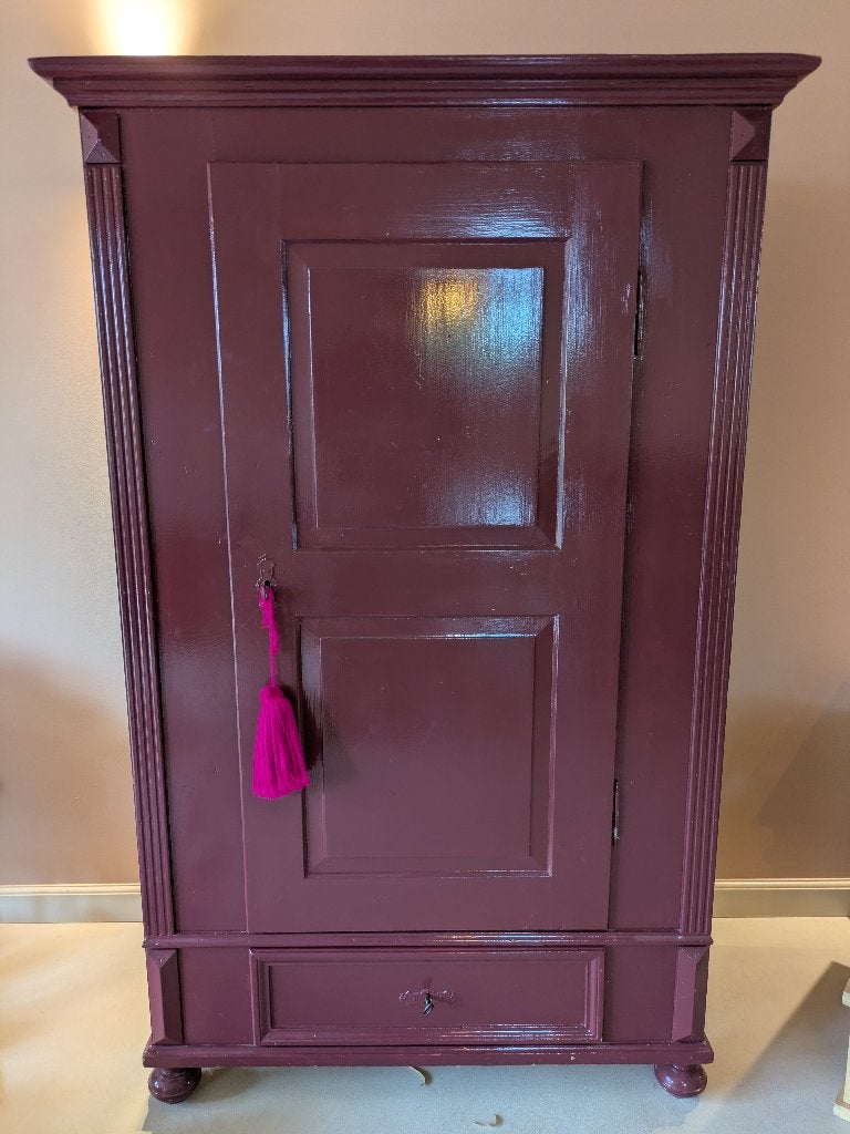 Paarse kast van de  Stijlbandiet, Minder dan 100 cm, 25 tot 50 cm, 50 tot 100 cm, Meidenkast