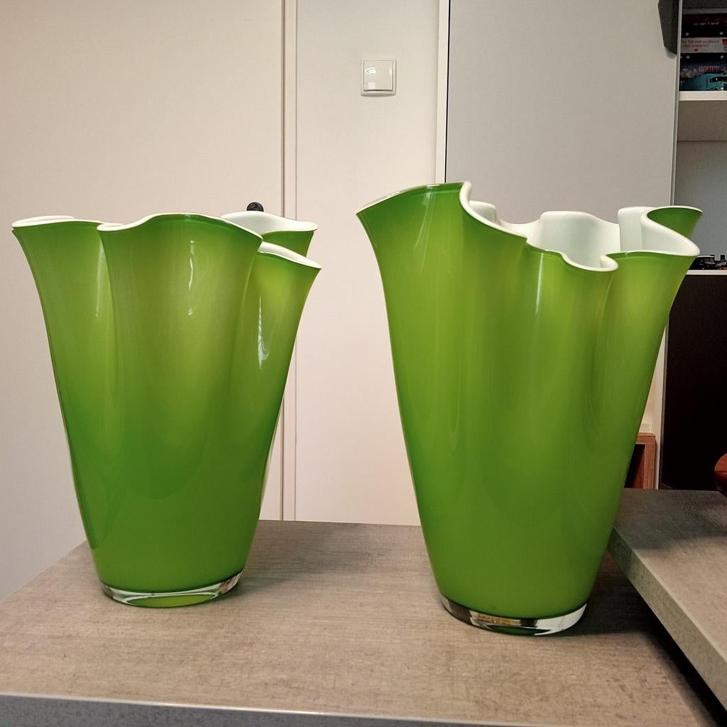 Set van 2 Murano stijl vazen - Groen glas, Antiek en Kunst, Antiek | Vazen, Ophalen
