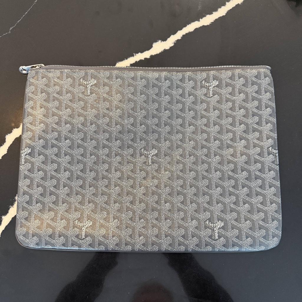 Goyard Laptop Sleeve 14 inch, Overige merken, Ophalen of Verzenden, Zo goed als nieuw, Grijs