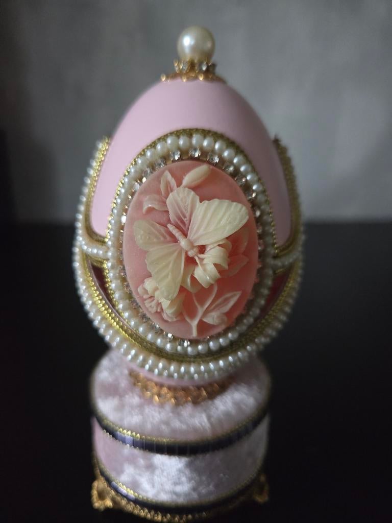 Faberge ei met muziek doosje, Ophalen of Verzenden