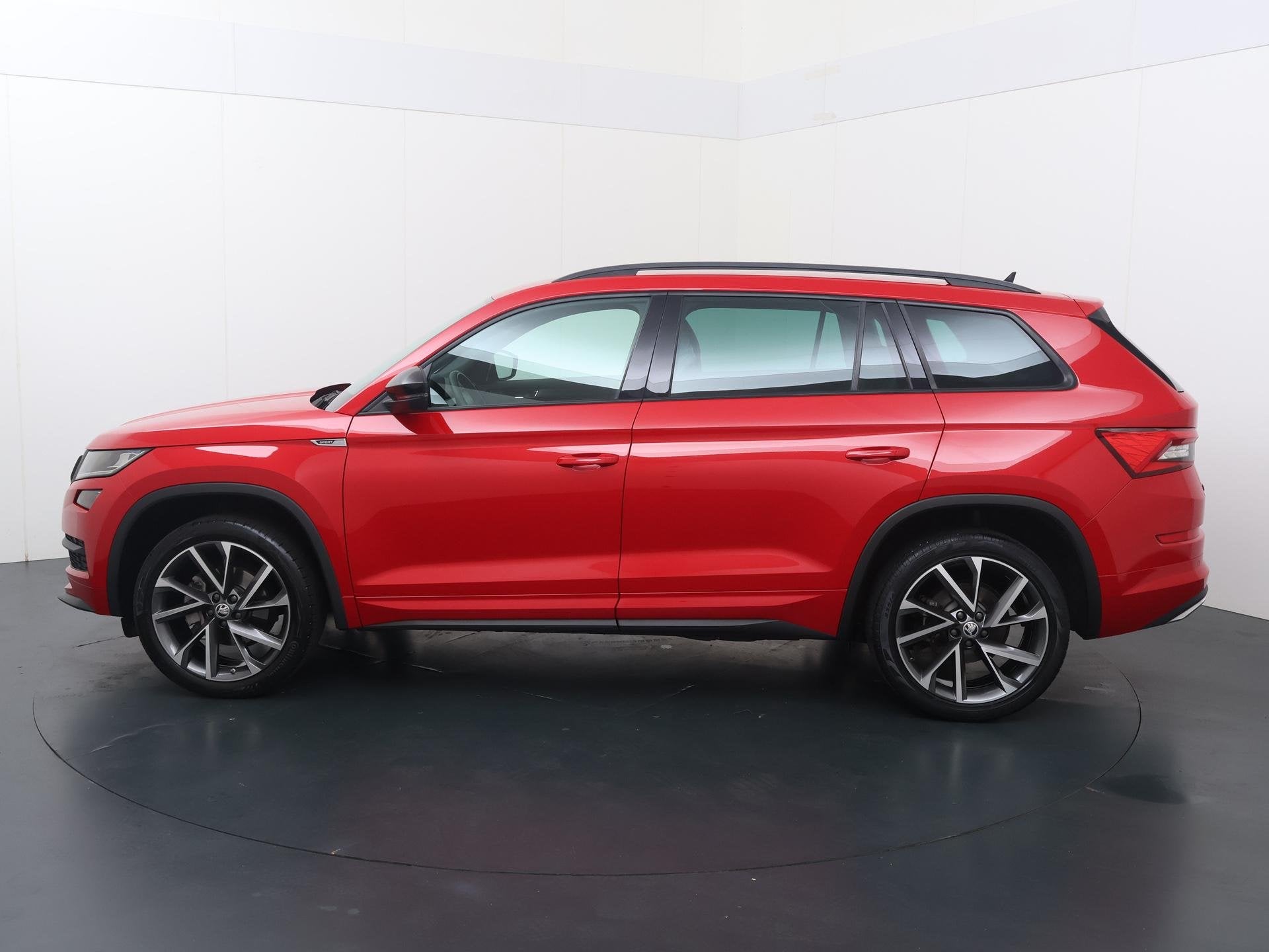 Skoda Kodiaq 1.5 TSI Sportline Business 7p. | 150 PK | Trekh, Auto's, 12 maanden, 4 cilinders, Origineel Nederlands, Bedrijf