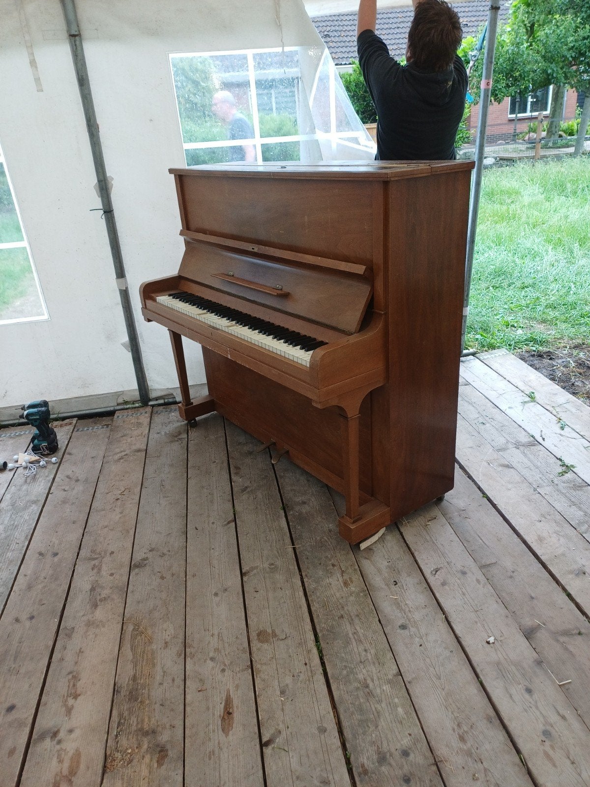 Gratis piano - werkt nog mooi!, Muziek en Instrumenten, Piano's, Ophalen of Verzenden