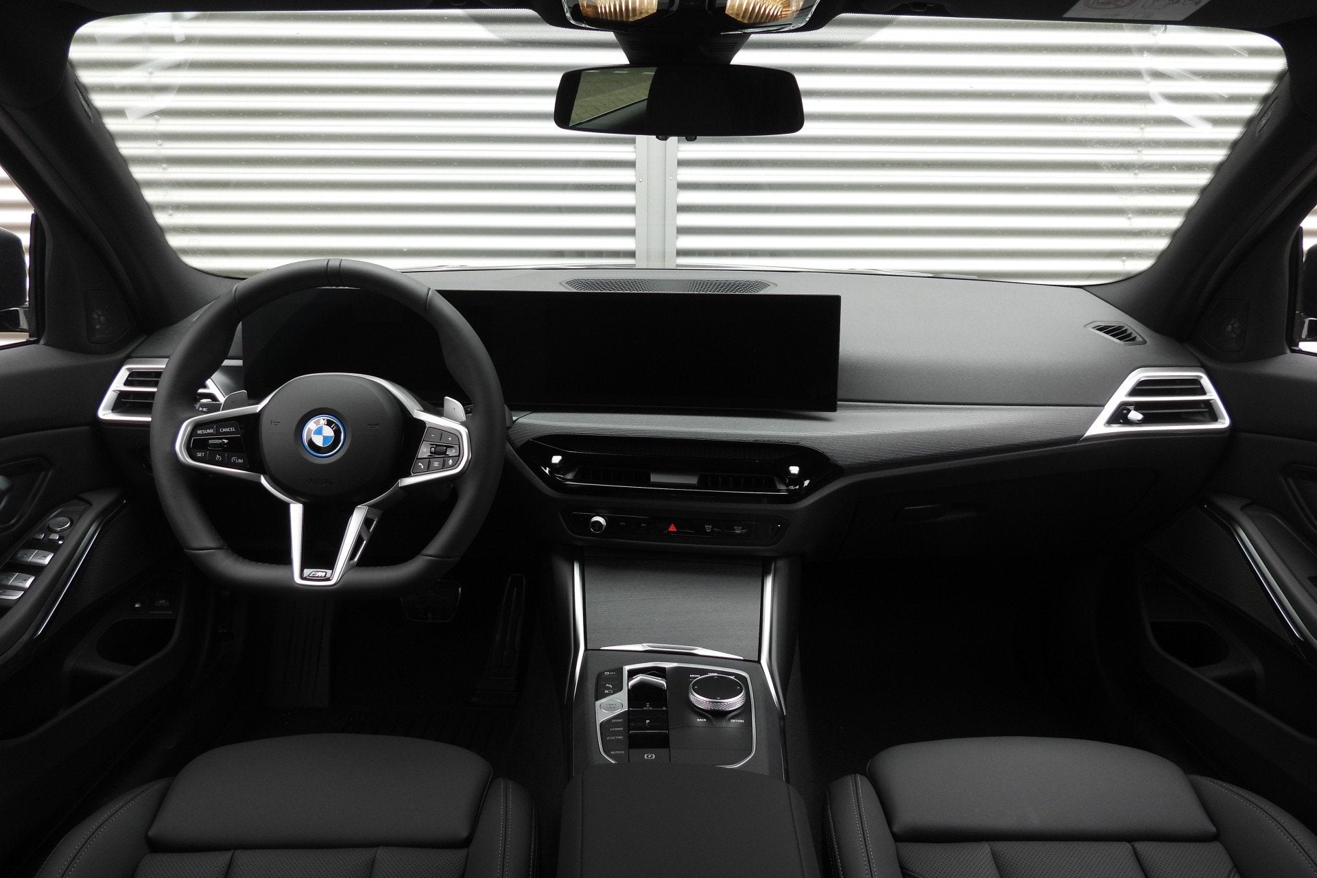 BMW 3 Serie Touring 330e M Sport Automaat / Panoramadak / Sp, Automaat, Achterwielaandrijving, Zwart, 4 cilinders