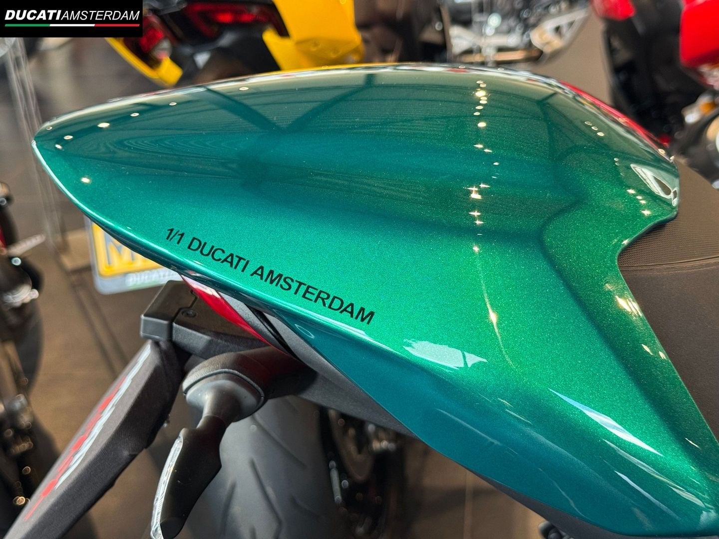 DUCATI Monster V2 (bj 2026) 0 km, DUCATI, 2 cilinders, 890 cc, Motorrijbewijs A