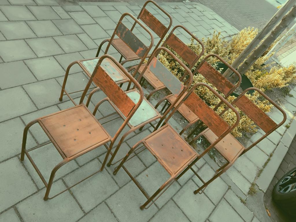 8 metalen en geroeste Indonesische stoeltjes, liefde nodig!, Ophalen, Gebruikt, Metaal, Stapelbaar