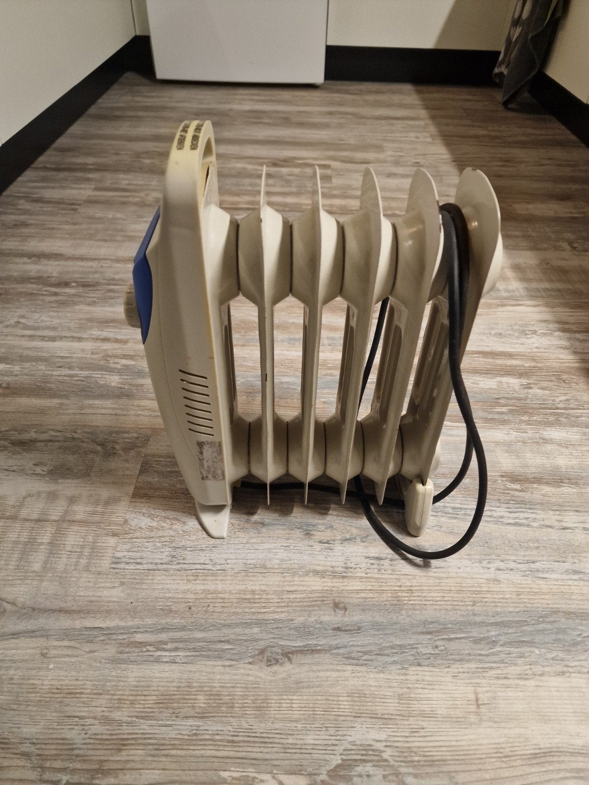 kleine verwarming merk Elro, Ophalen, Minder dan 60 cm, Radiator, 30 tot 80 cm