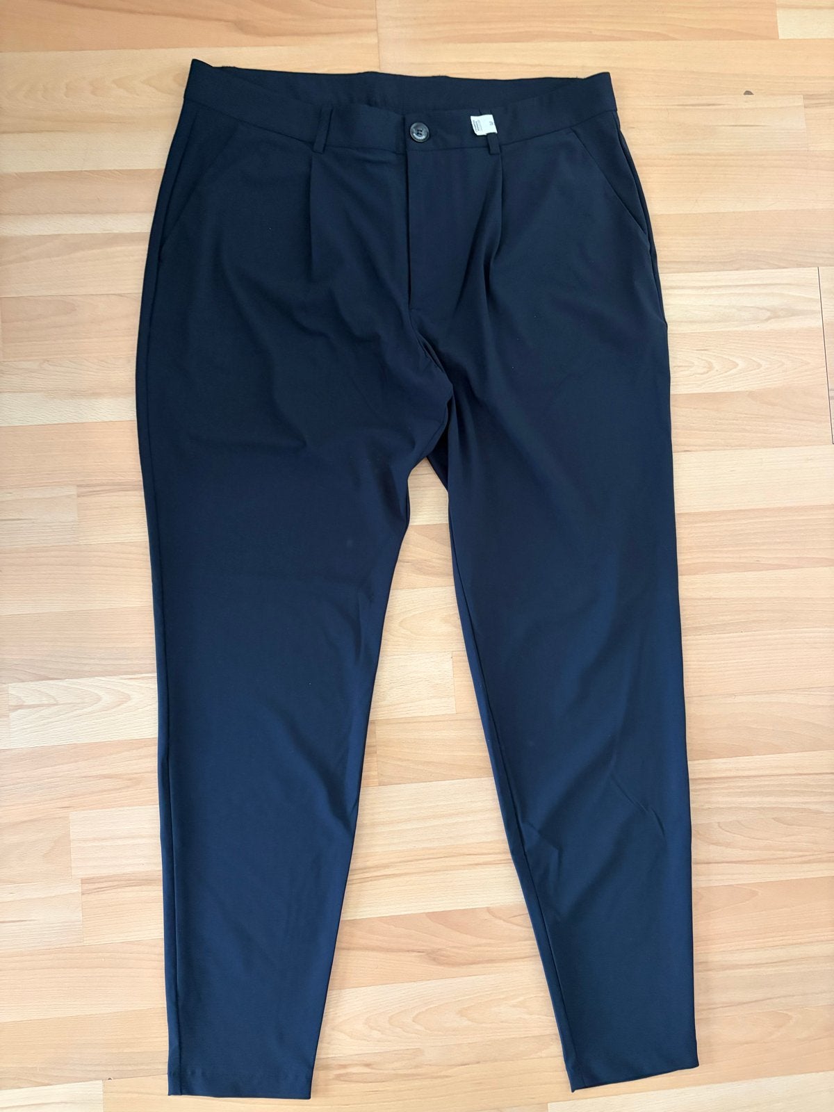 Woodrow Zwarte Pantalon - Eenmaal Gedragen, Klaar om te Drag, Kleding | Heren, Broeken en Pantalons, Ophalen of Verzenden, Zo goed als nieuw