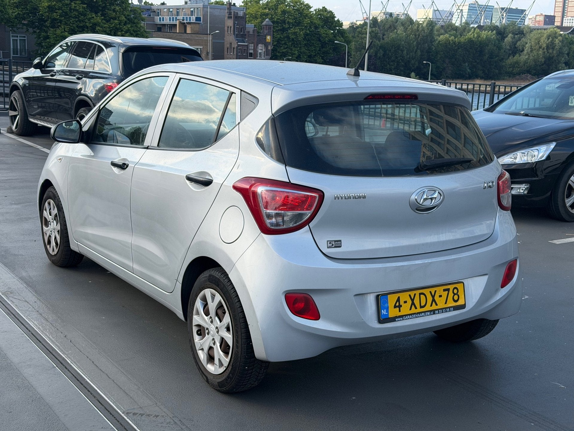 Hyundai I10 1.0i i-Motion Airco Nieuwe Koppeling Rijdt Schak, Auto's, Euro 5, Gebruikt, 31 €/maand, Origineel Nederlands