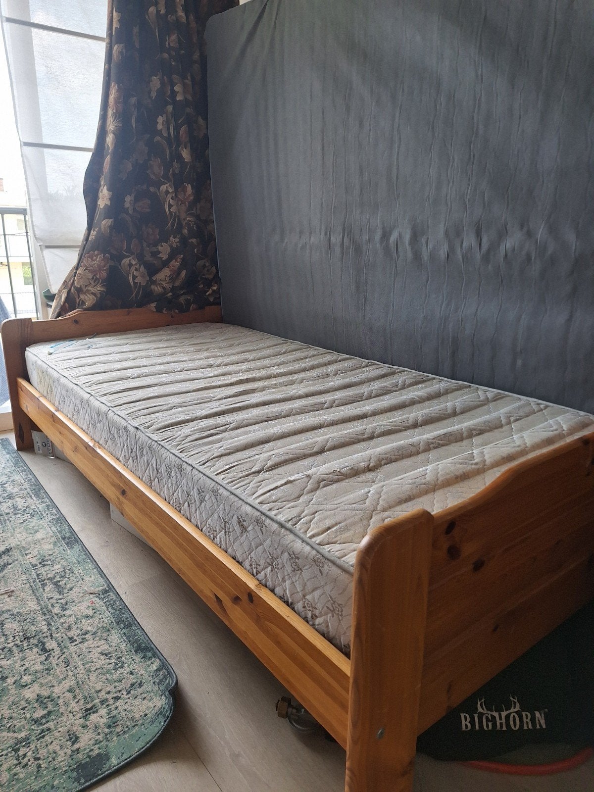 Houten eenpersoonsbed 90x200cm met lattenbodem, Ophalen, 90 cm, Eenpersoons, Zo goed als nieuw