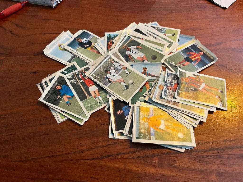 97 voetbalplaatjes  1970/71, Ophalen of Verzenden, Gebruikt, Overige binnenlandse clubs, Poster, Plaatje of Sticker