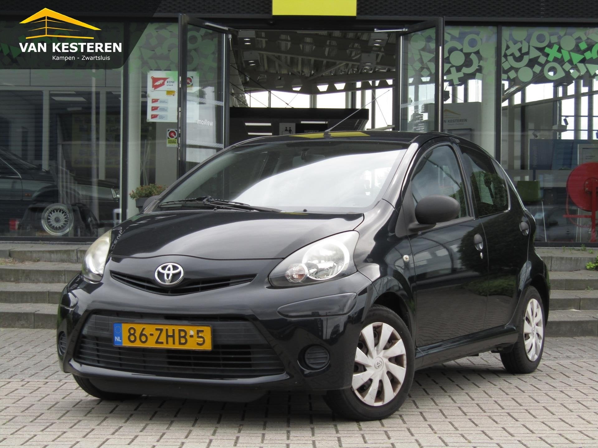 TOYOTA Aygo 1.0 12V VVT-I 5DRS Access, Euro 5, Stof, Gebruikt, Zwart
