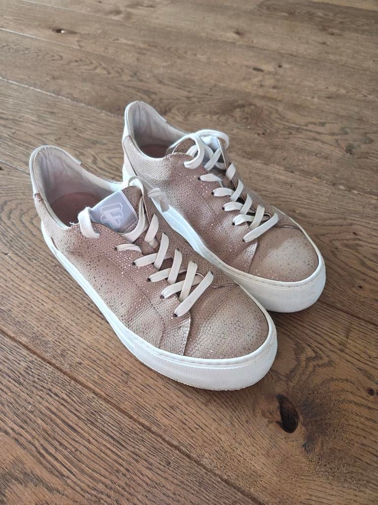 Beige/Roze sneakers Floris van Bommel maat 40, Kleding | Dames, Schoenen, Ophalen of Verzenden, Zo goed als nieuw, Beige, Sneakers of Gympen
