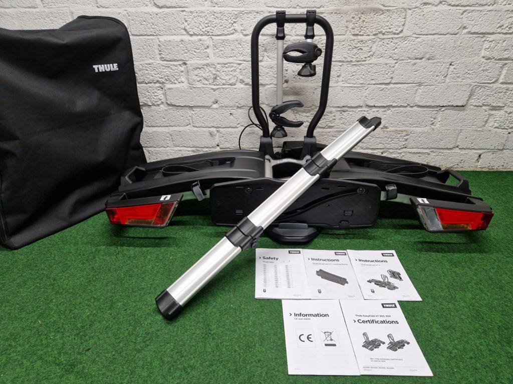 ZGAN Thule EasyFold XT 933 fietsendrager + Oprijgoot + Tas, Thule, Elektrische fiets, Ophalen of Verzenden, Zo goed als nieuw