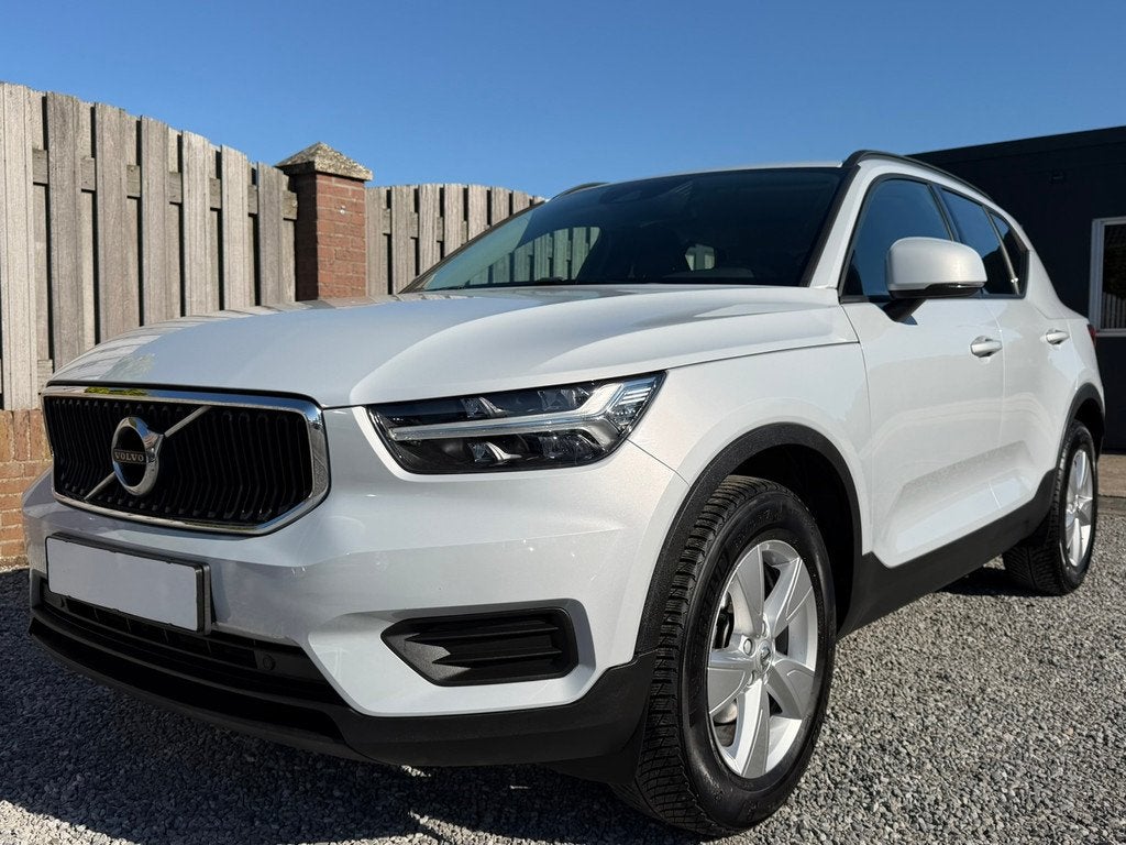 Volvo XC40 1.5 T2 Momentum P SENSOREN LICHTMETALEN VELGEN CL, Voorwielaandrijving, 1525 kg, Gebruikt, 129 pk