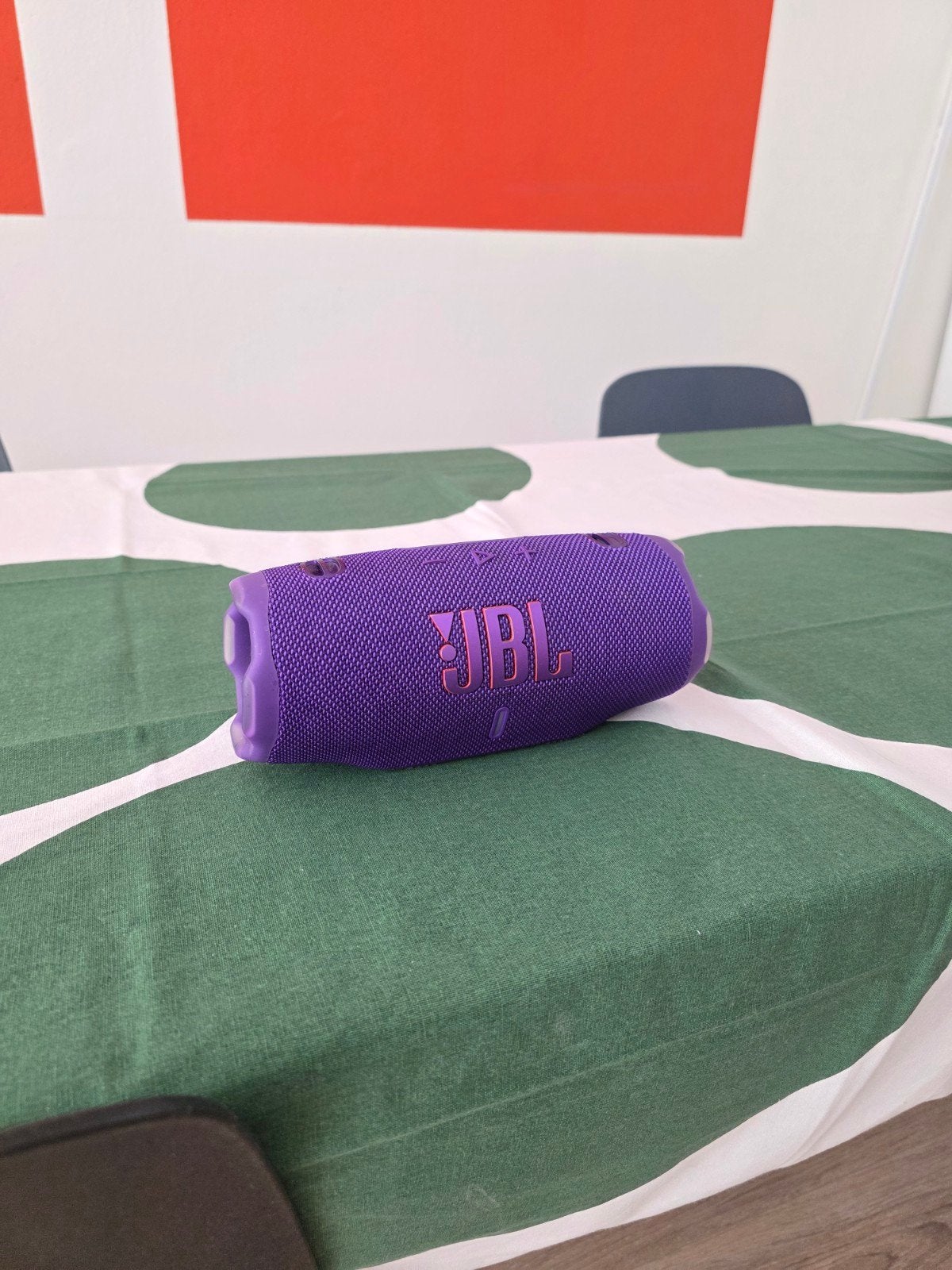 JBL Charge 6 Paars, Audio, Tv en Foto, Luidsprekers, Ophalen, JBL, Zo goed als nieuw, Draagbare speaker