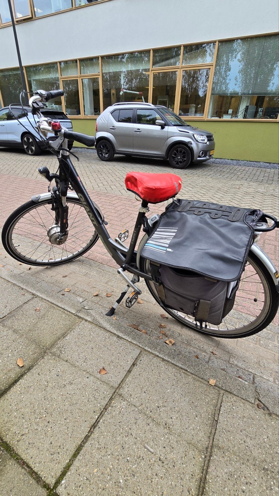 Giant E-bike 28 inch - electric bike, Ophalen, Gebruikt, Minder dan 30 km per accu, Giant