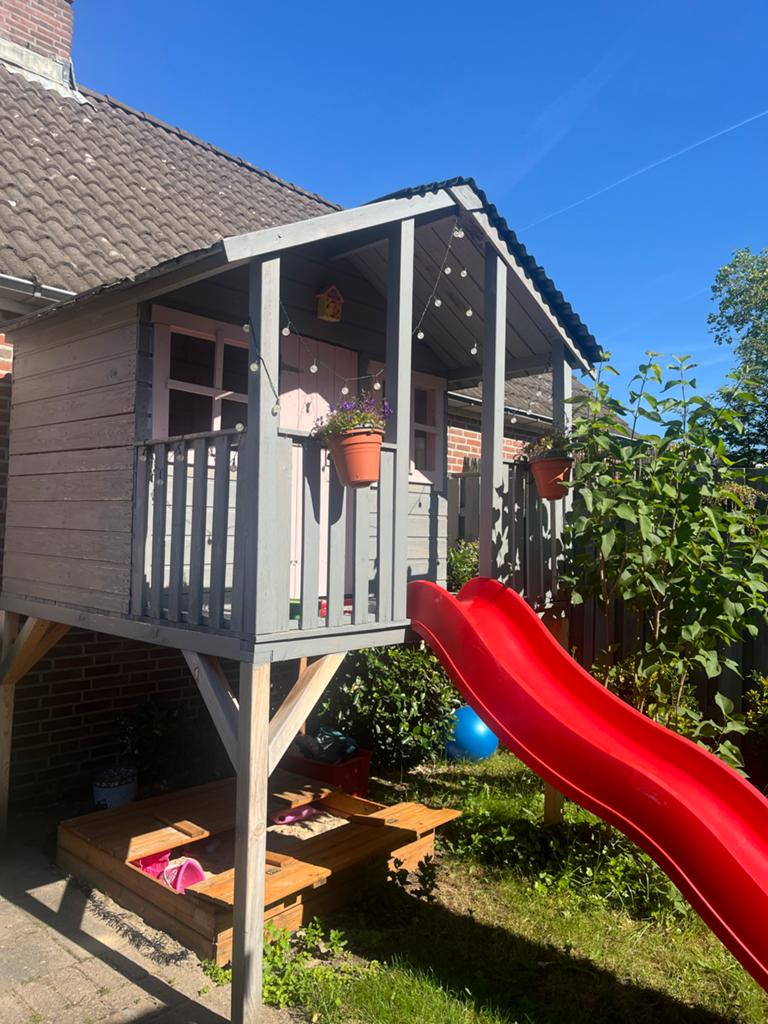 Houten Speelhuisje met Glijbaan - 180x190, Kinderen en Baby's, Speelgoed | Buiten | Speelhuisjes, Ophalen, Gebruikt, Hout