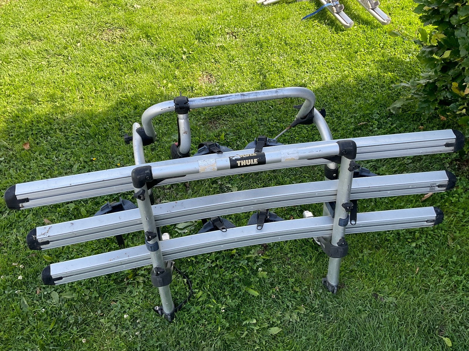 Fietsenrek thule 3 rails voor in onderdelen?, Ophalen of Verzenden, Gebruikt