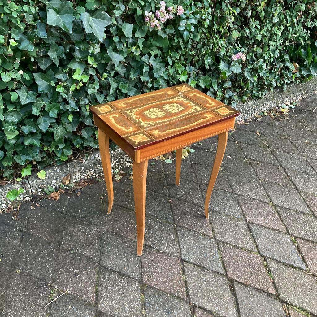 Vintage Italiaans Naaitafeltje/Sieradentafel met Inlegwerk, Ophalen of Verzenden