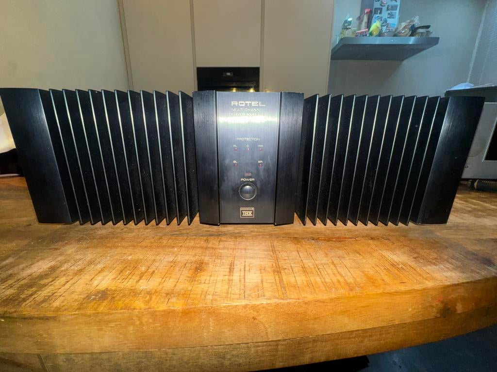 Rotel RB-985MK2 5-kanaals eindversterker, Gebruikt, 60 tot 120 watt, Ophalen, Overige merken