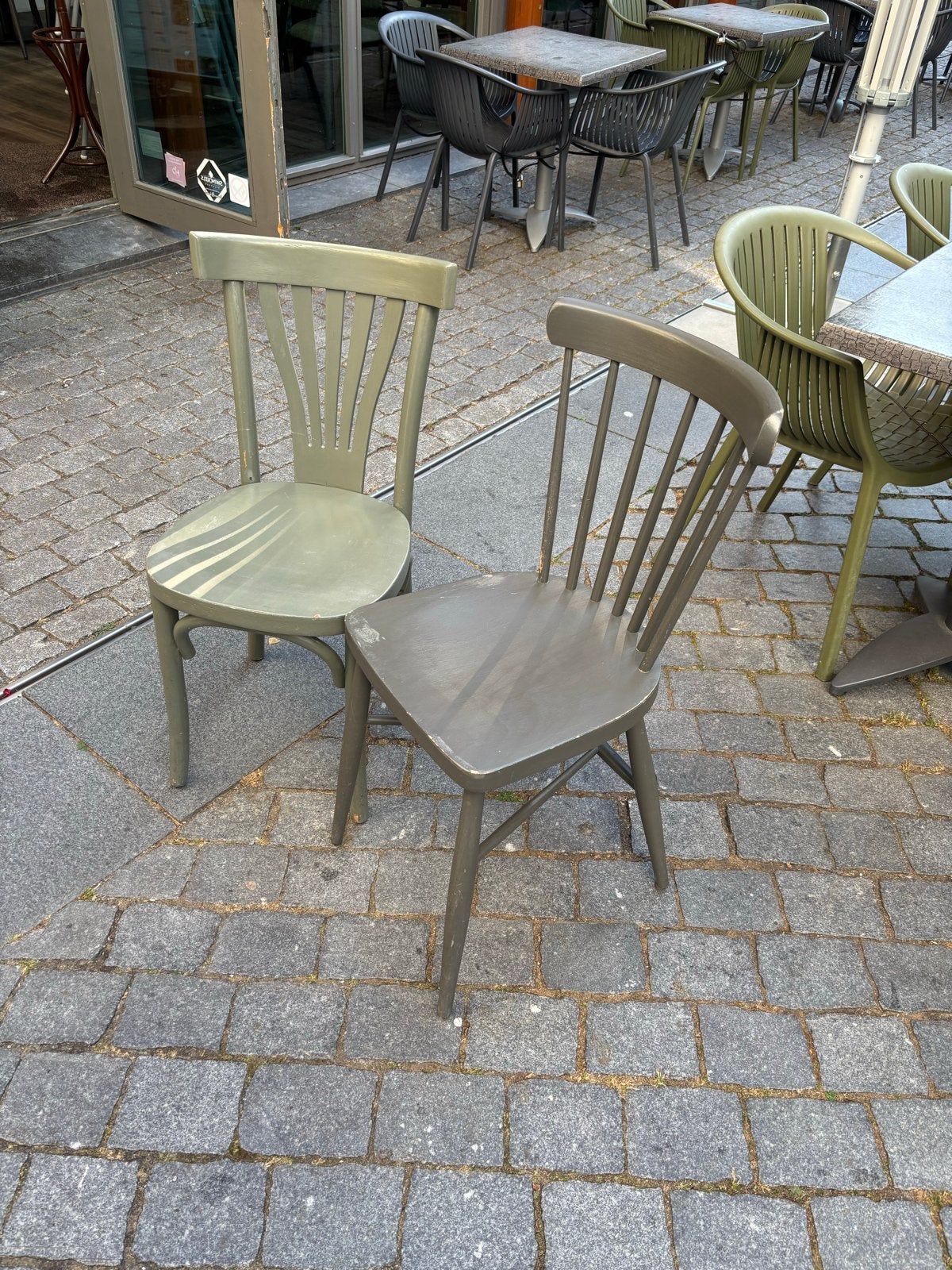 Inventaris lunchroom: 70 stoelen en 10 tafels, Zakelijke goederen, Horeca | Meubilair en Inrichting, Ophalen, Gebruikt, Meubilair