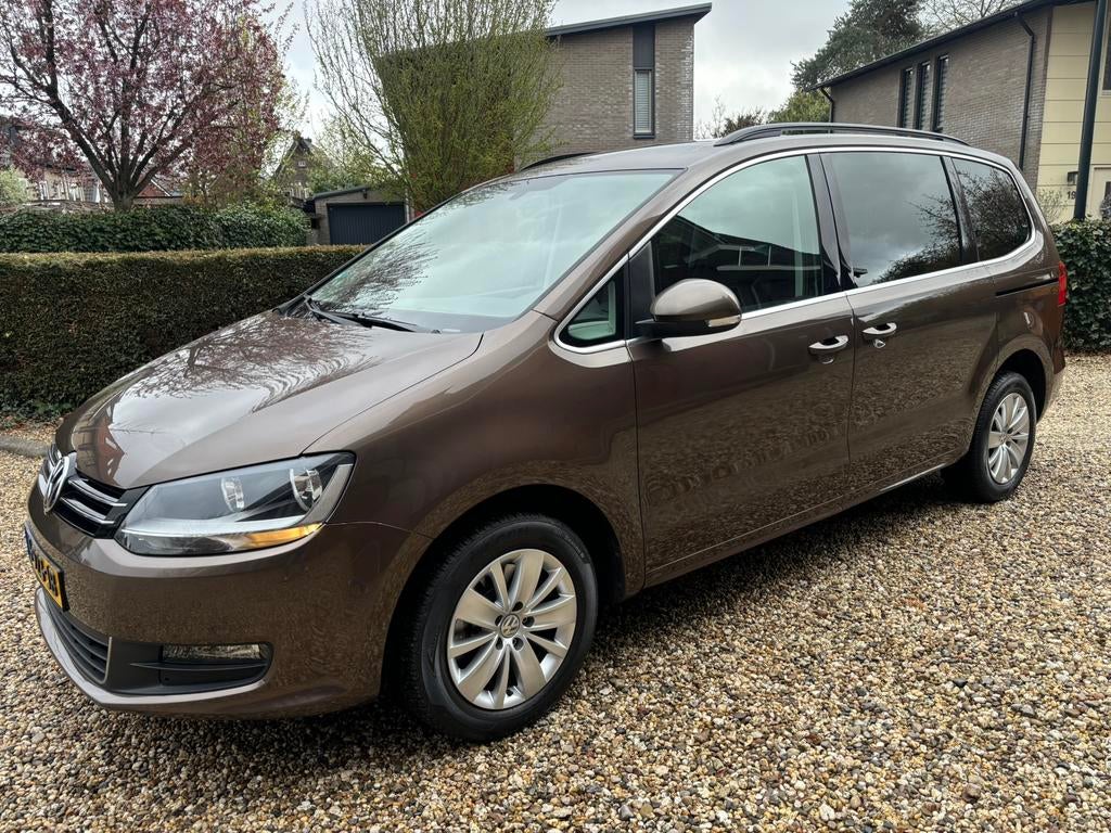 Volkswagen Sharan 1.4 TSI 110KW 2012 | 7 PERSOONS | LMV |, Voorwielaandrijving, 1800 kg, 4 cilinders, Bruin
