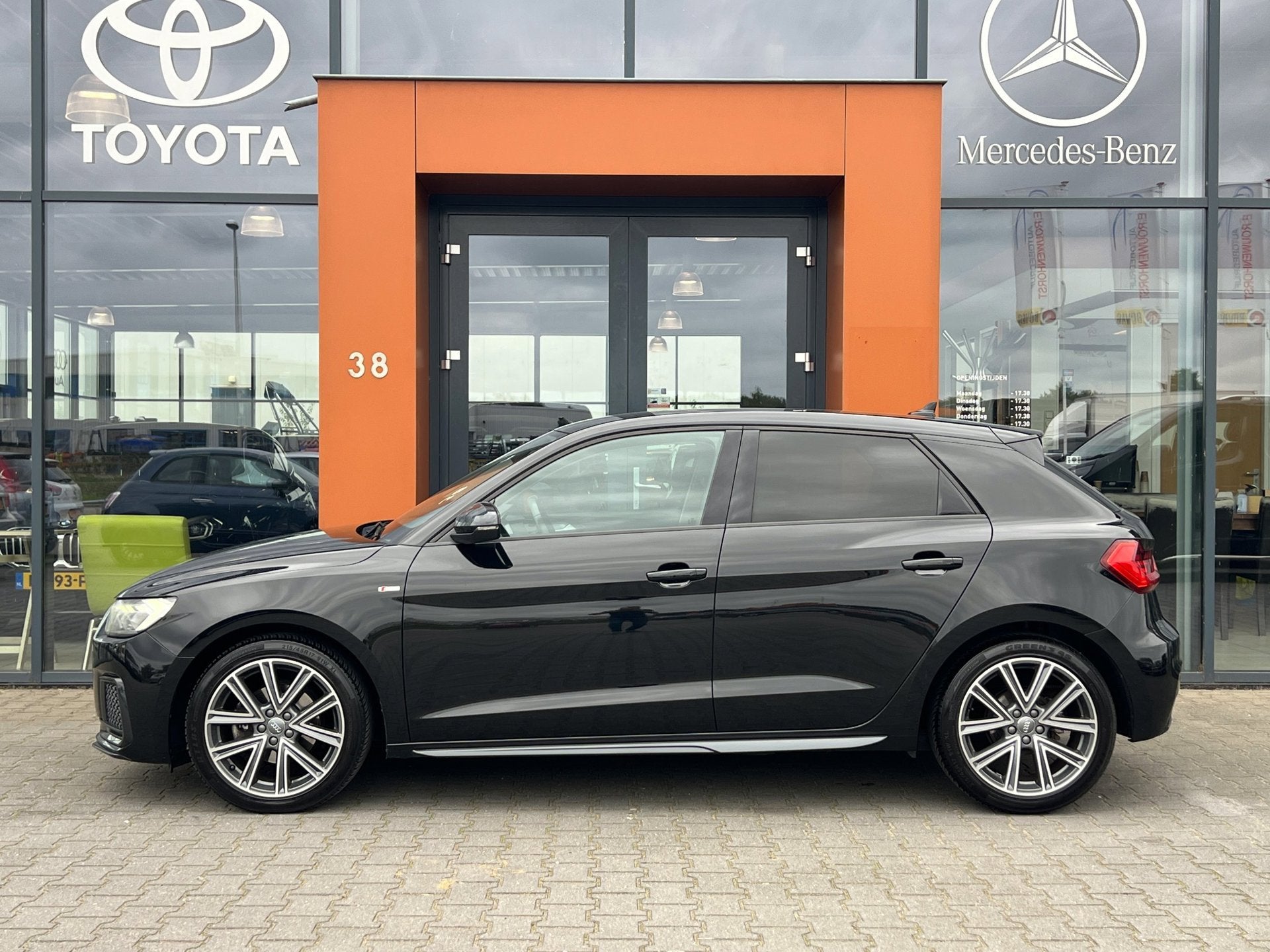 Audi A1 Sportback 30TFSI epic 116PK|LED|Carplay|Cruise|APK28, Voorwielaandrijving, Dealer onderhouden, Euro 6, 116 pk