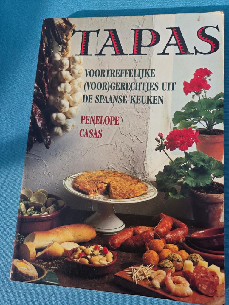 P. Casas - Tapas, Spanje, Zo goed als nieuw, P. Casas, Ophalen of Verzenden